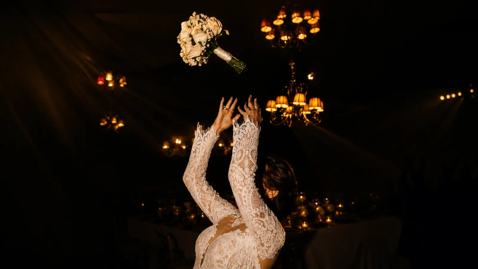 Bouquet Toss Songs: Fun, Crowd-Pleasing Picks for Every Wedding