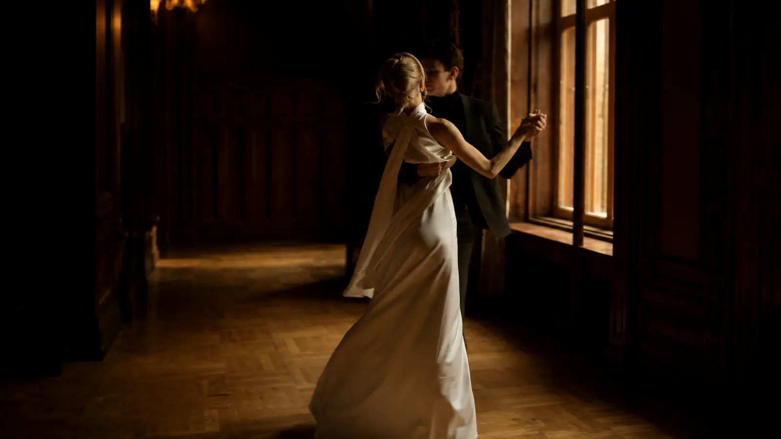 How to Choose Wedding Music: A Complete Guide to Every Moment
