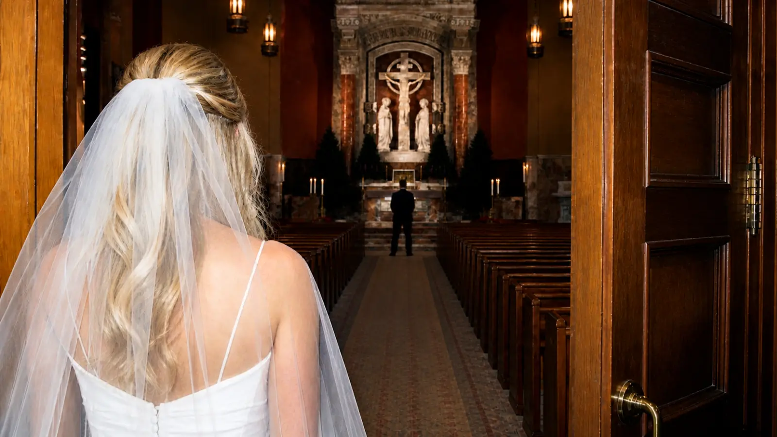 50+ Wedding Processional Songs for Parents, Bridal Party & Ceremony Entrance