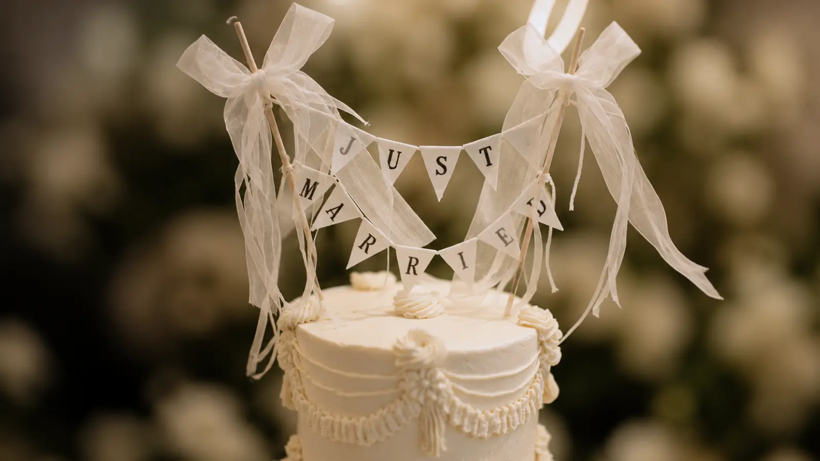 Just Vintage Married wedding cake topper