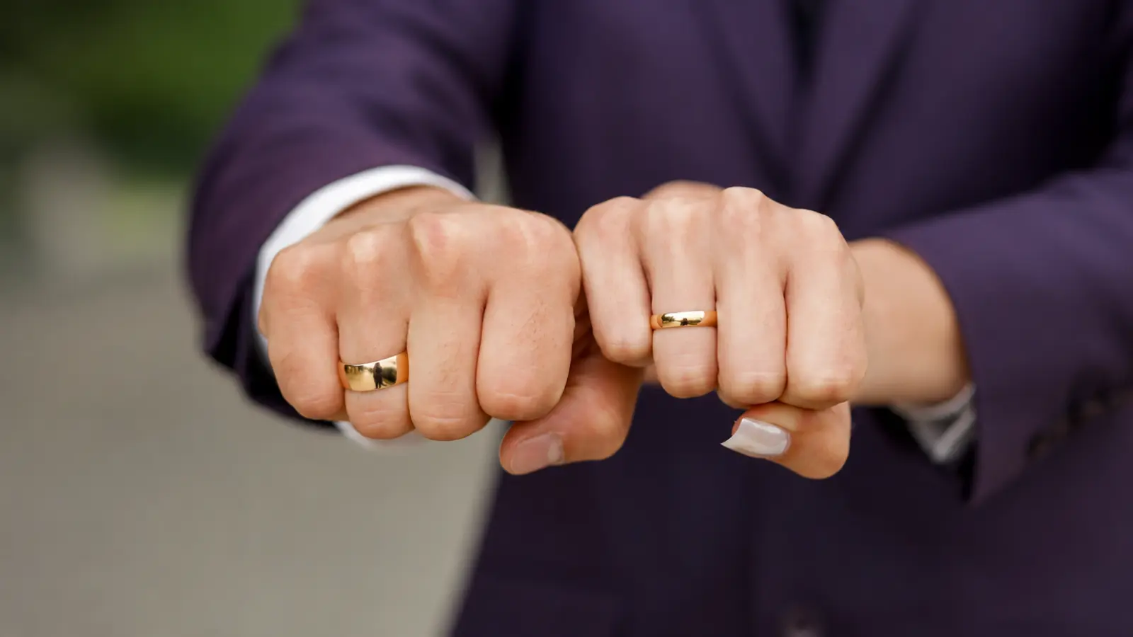 Gold Wedding Rings: Yellow, White and Rose Gold Explained