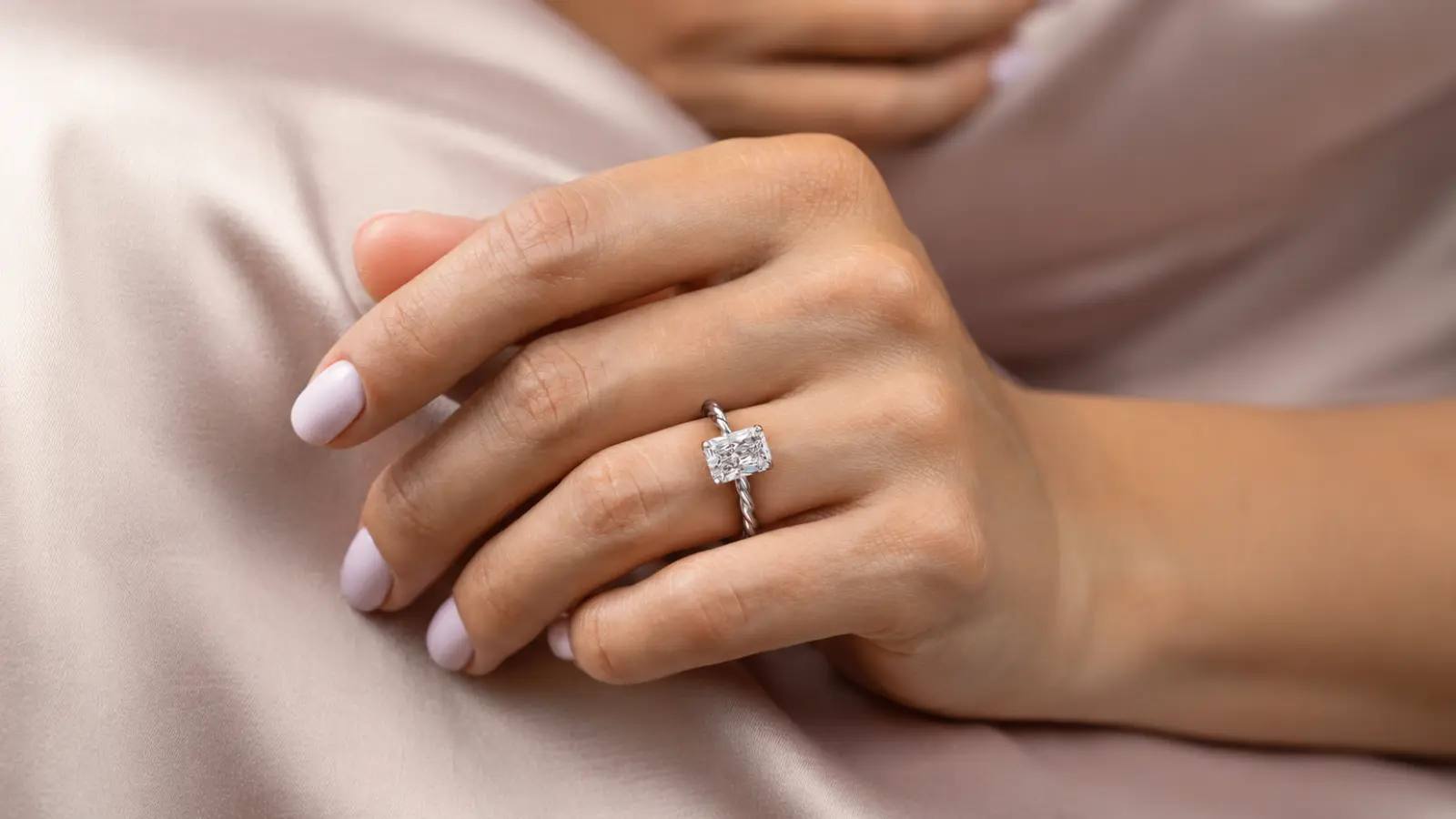 Moissanite Wedding Rings: What It Is, How It Compares and Who It Suits