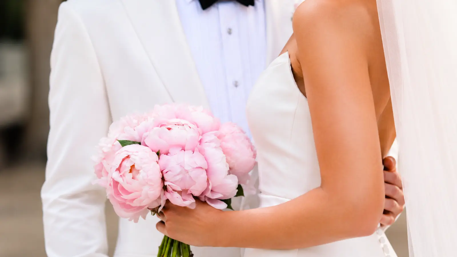 Peony Wedding Bouquets: Romantic Bridal Flower Ideas