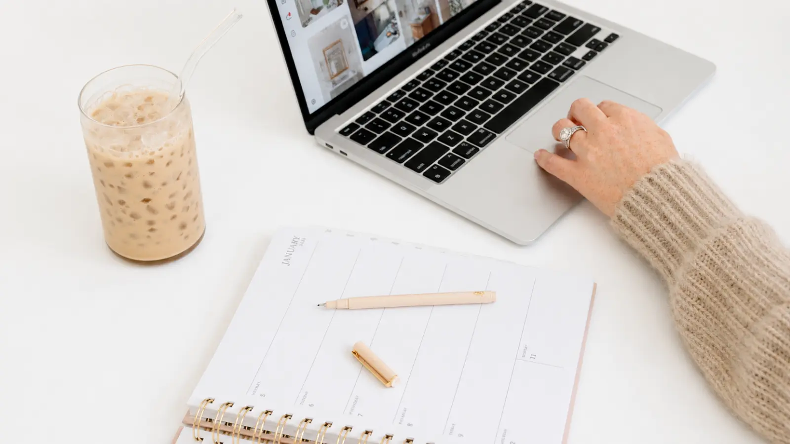 12-Month Wedding Planning Timeline: What to Do Each Month