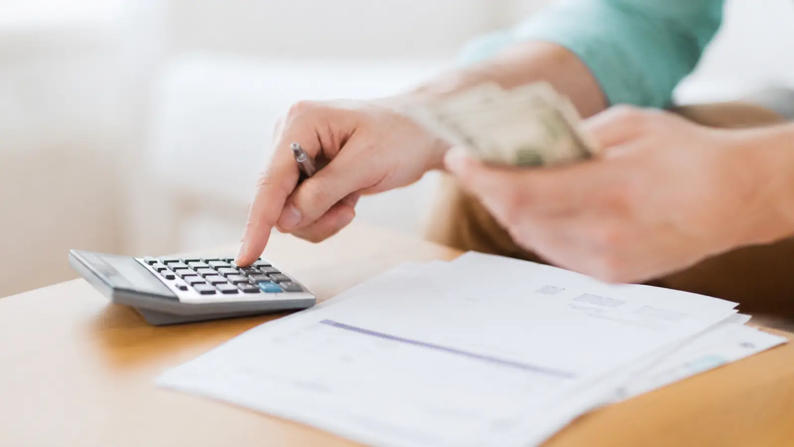Free Wedding Budget Calculator: Plan & Track Costs