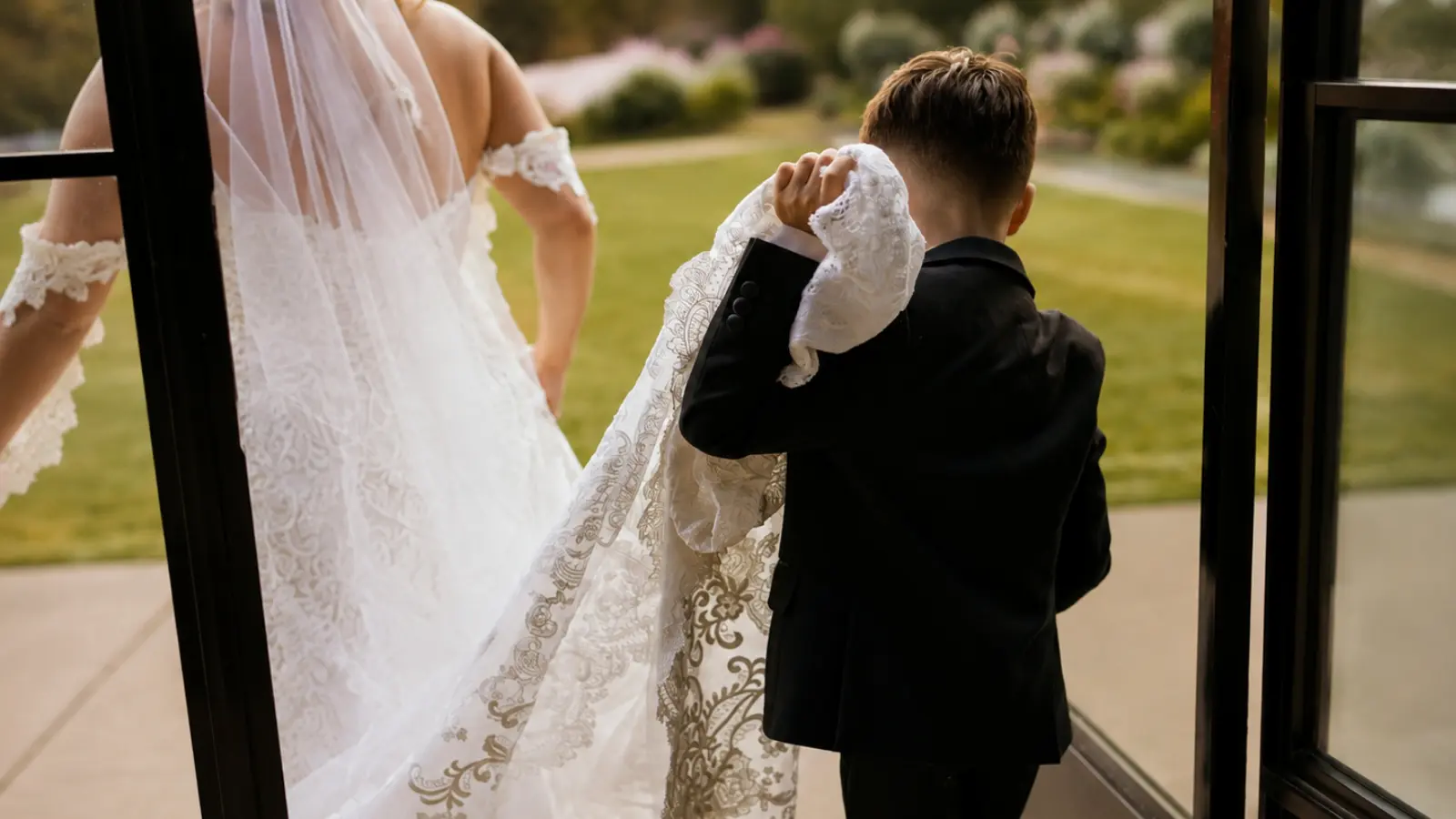 Page Boy: Meaning, Duties, Outfits & Role in Weddings