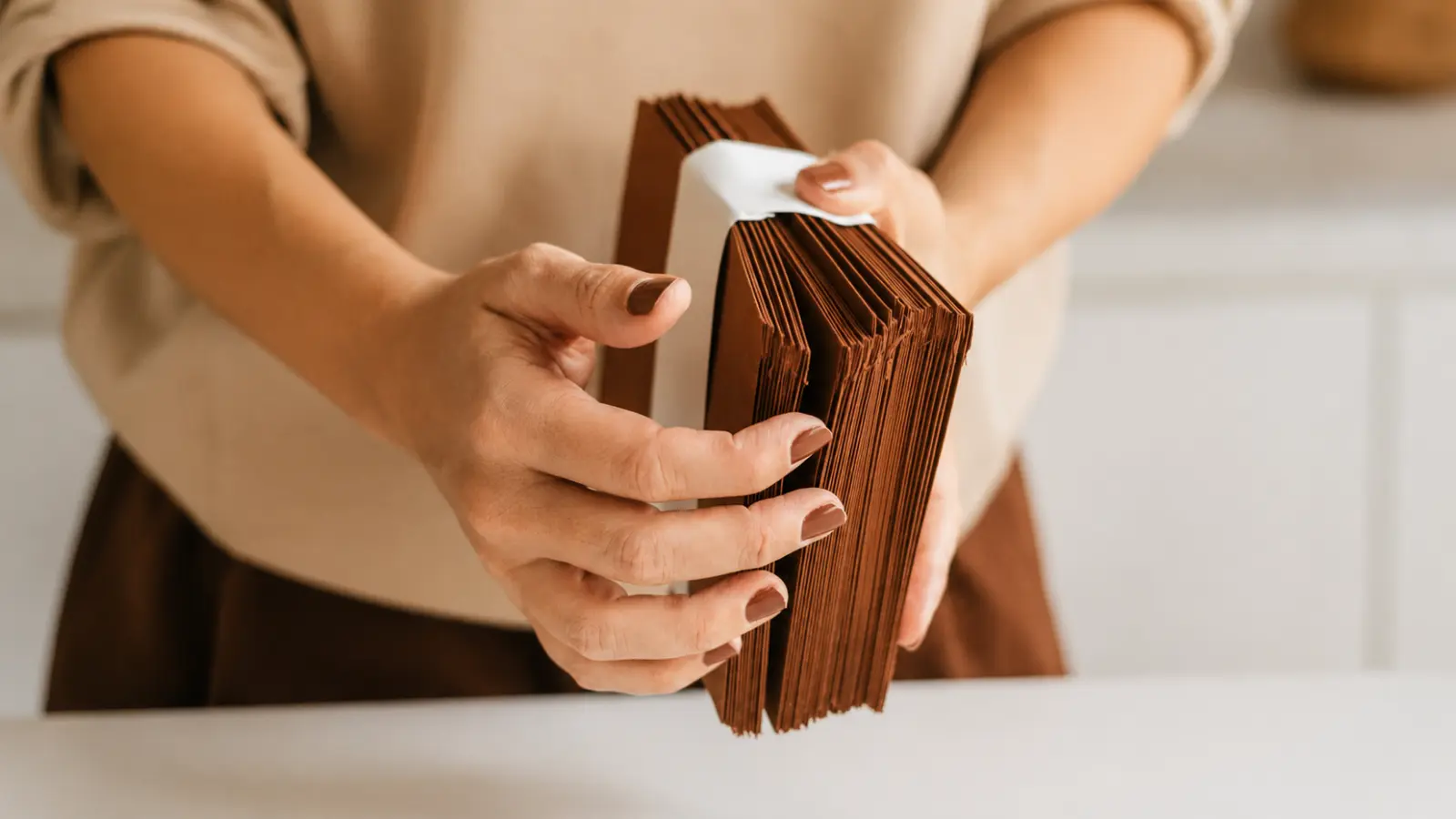 Wedding Thank You Card Etiquette: Timing, Rules & Who Gets One