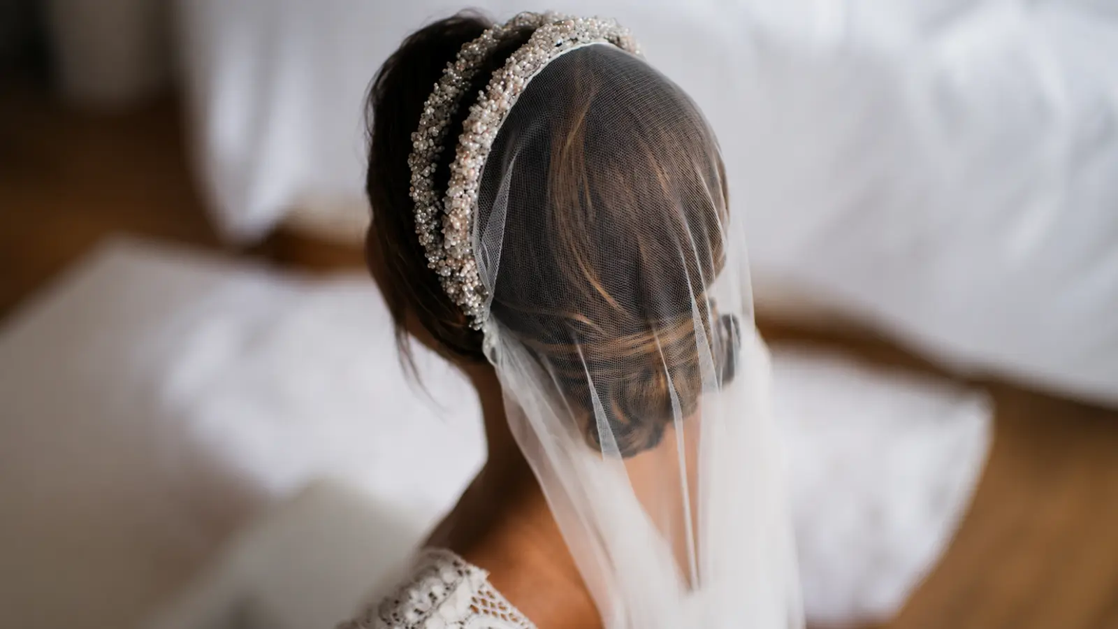 Wedding Veil With Tiara: How to Style Every Headpiece
